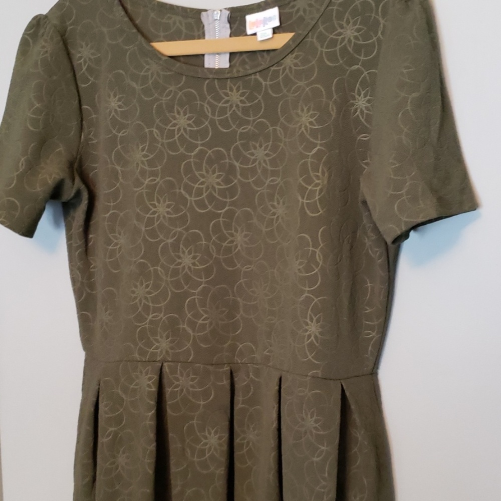 Olive A-line pocket dress